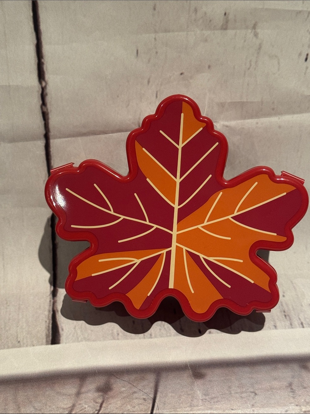 NWT SureFresh Fall Leaf Snackle Box - Picture 2 of 5